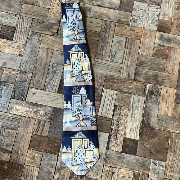 Fratello Men’s “Cats and Dogs in Court” Necktie - Picture 1 of 5